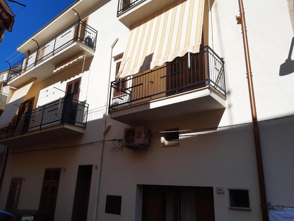 Appartamento Luminoso room 2