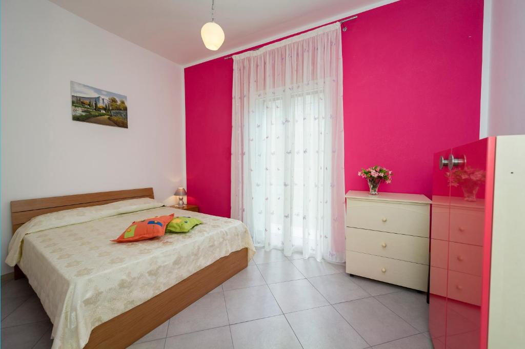 Appartamento Luminoso room 3